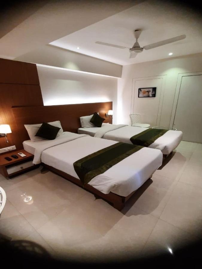 Hotel Laxvas Thane Esterno foto