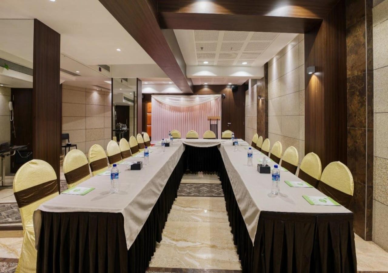 Hotel Laxvas Thane Esterno foto