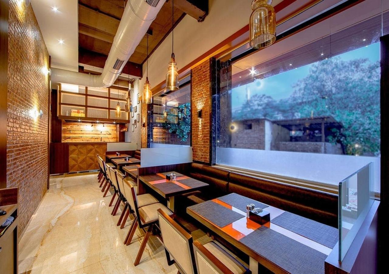 Hotel Laxvas Thane Esterno foto
