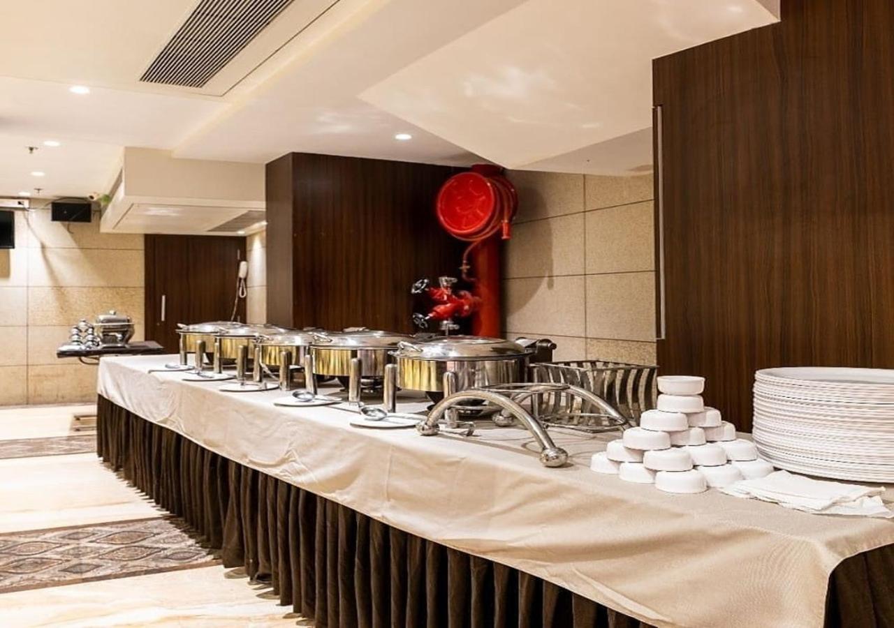 Hotel Laxvas Thane Esterno foto
